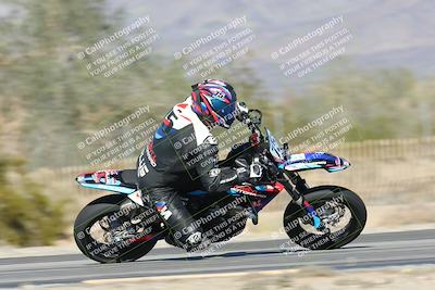 media/Dec-04-2025-Racers Edge (Thu) [[5ebc9f124d]]/3-B Group/5-Session 2 Turn 2 inside Speed Pans/